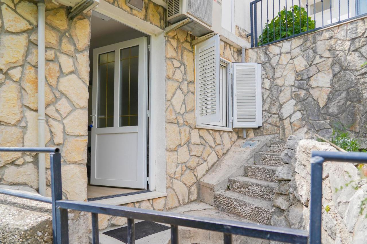 Hotel Studio Apartman Monika Baška Voda Exterior foto